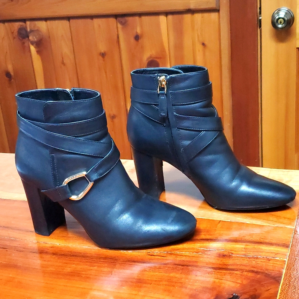 Women's Lauren Ralph Lauren Addington Genuine Leather Booties Boots 7B